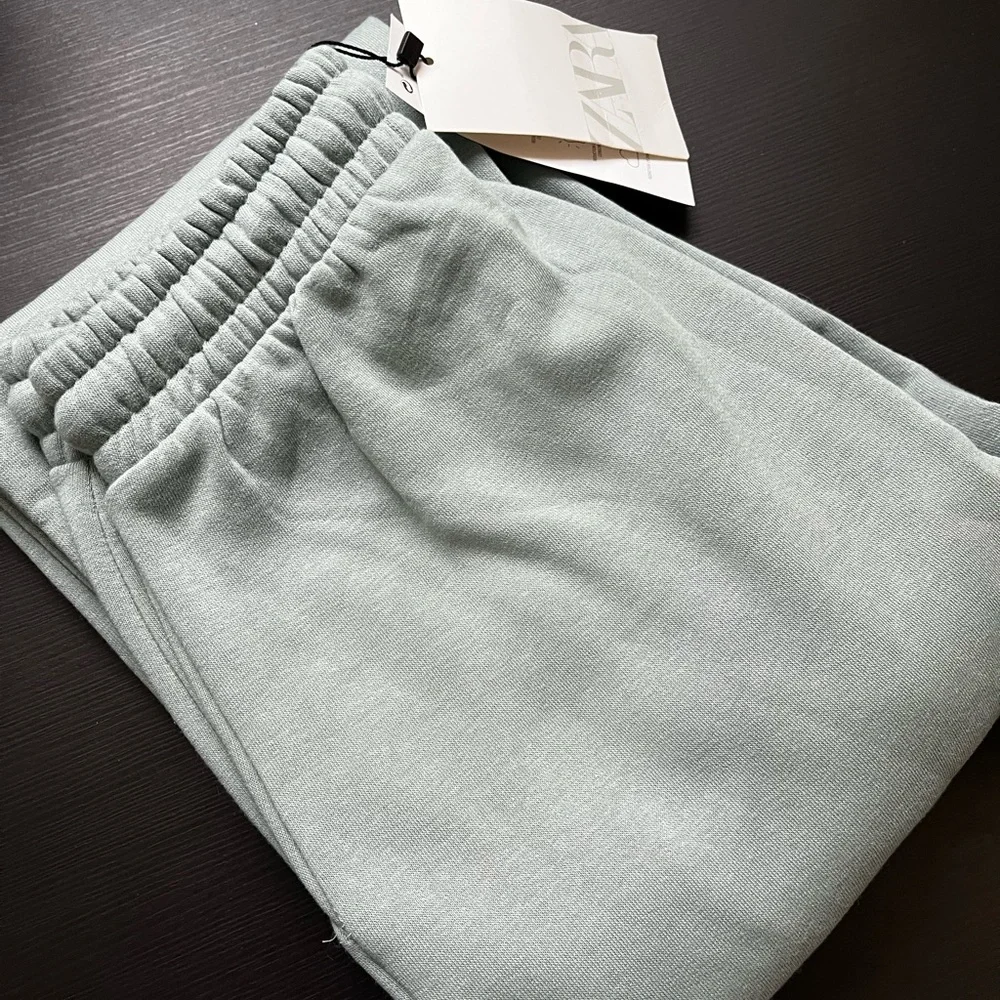 Zara crop top/sweatpants set - Picture 6 of 7
